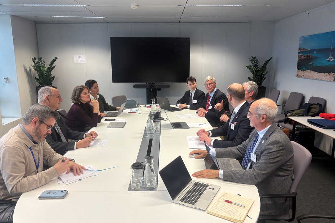 Costas Kadis se reúne con organizaciones de acuicultura Europa