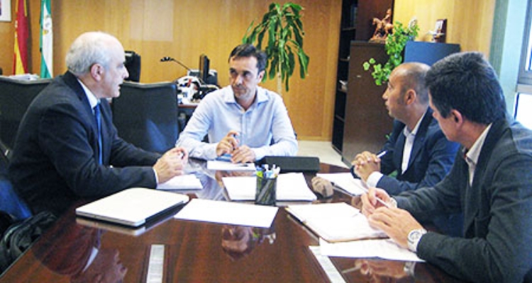Delegado Economía junto a representantes CeiMar