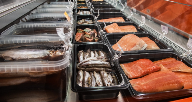 Pescado envasado supermercado