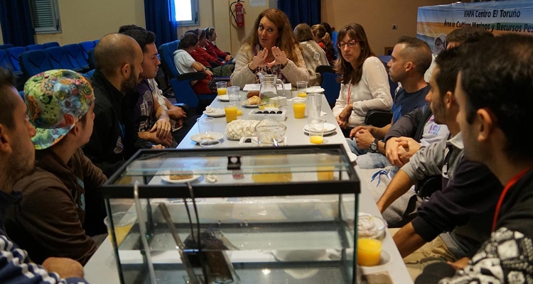 ifapa-toruno-cafe-ciencia-2015-mesa-recirculacion ifapa-toruno-cafe-ciencia-2015-mesa-recirculacion