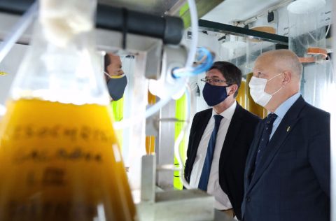 Juan Marín visita instalaciones Zaporito