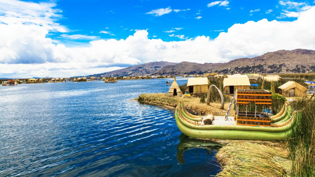 Totoras en Lago Tititaca