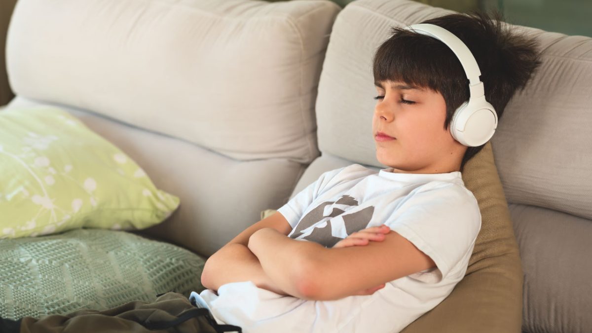 Niño auriculares