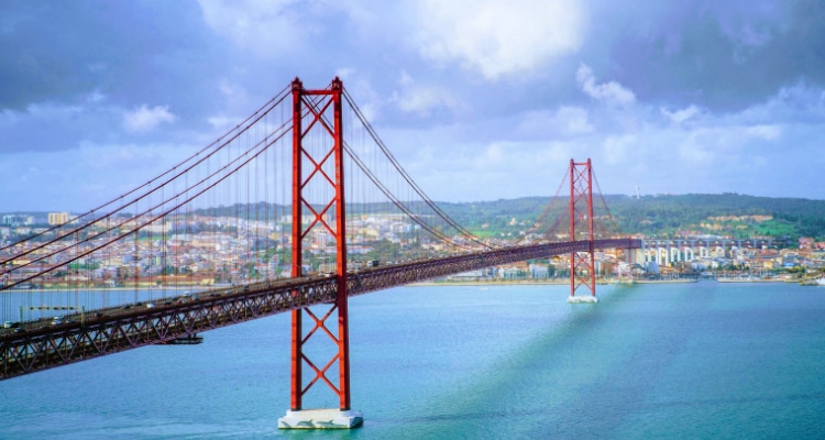 Puente 25 de abril en Lisboa Puente 25 de abril en Lisboa