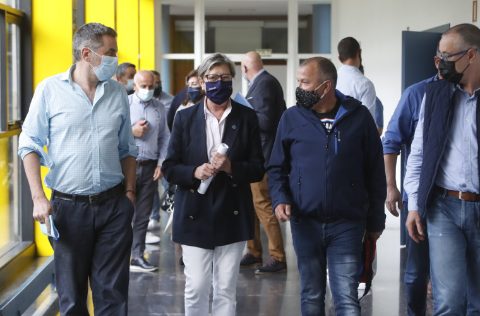 Rosa Quintana con mariscadores. Mayo 2021