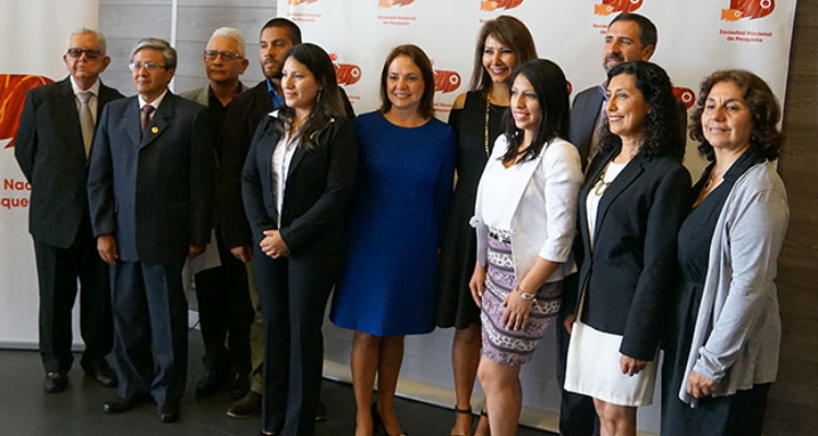 snp-vicepresidenta-junto-premiados-dic-2017