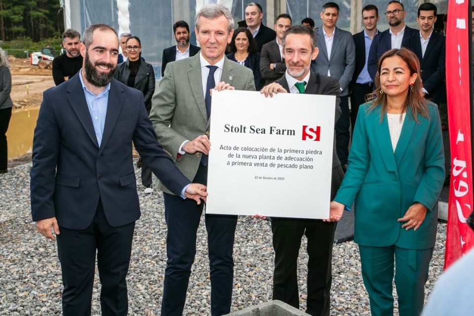 Stolt Sea Farm | Primera piedra centro procesado en Rianxo, A Coruña