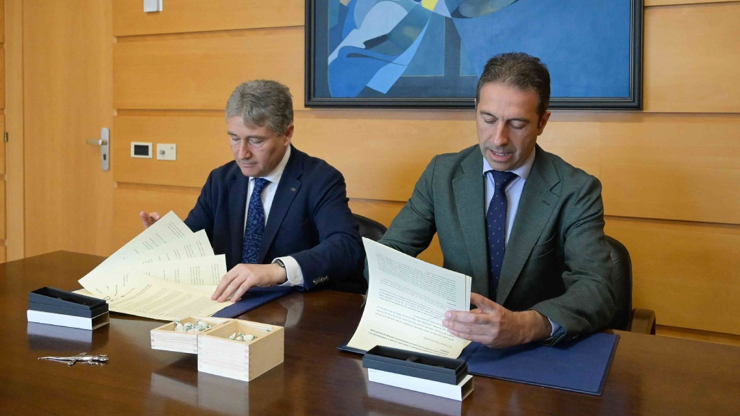Alfonso Villares y rector Universidad Coruña, proyecto Biorock Alfonso Villares y rector Universidad Coruña, proyecto Biorock