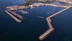 Puertos de Galicia saca a concurso una antigua nave de engorde de rodaballos en Tragove