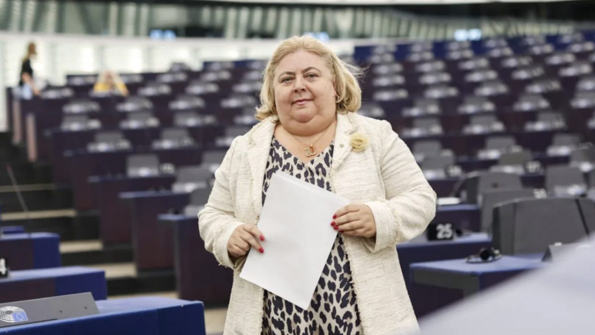 Clara Aguilera en el Parlamento Europeo