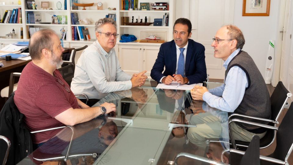 Alfonso Villares reunido con representantes Universidades gallegas