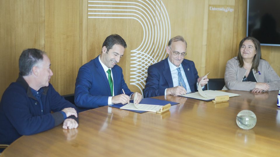 Firma convenio Conselleria del Mar y Universidad de Vigo
