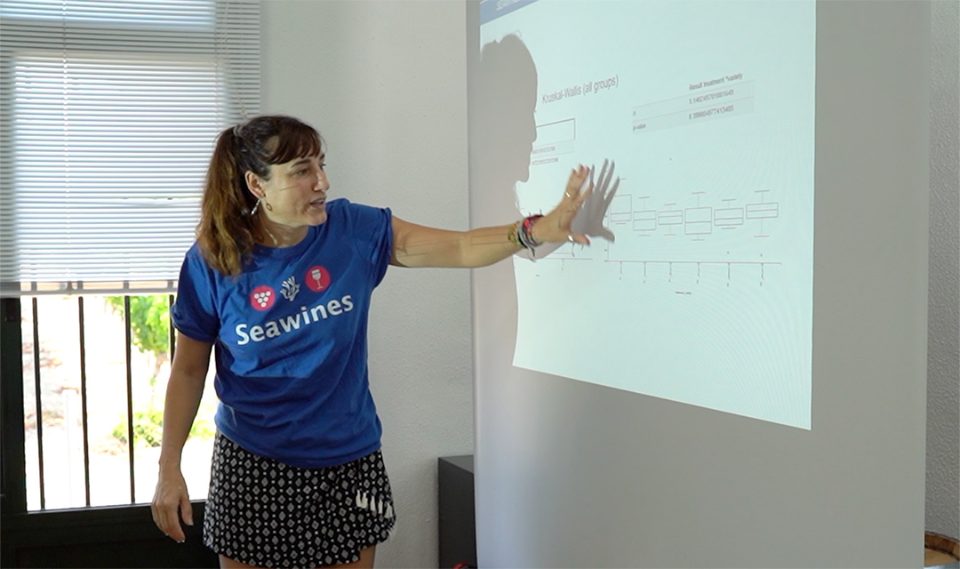 Iratxe Zarranoindia durante exposición resultados SEAWINES