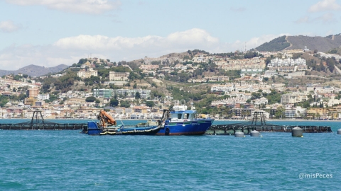 Viveros flotantes en la costa de Málaga