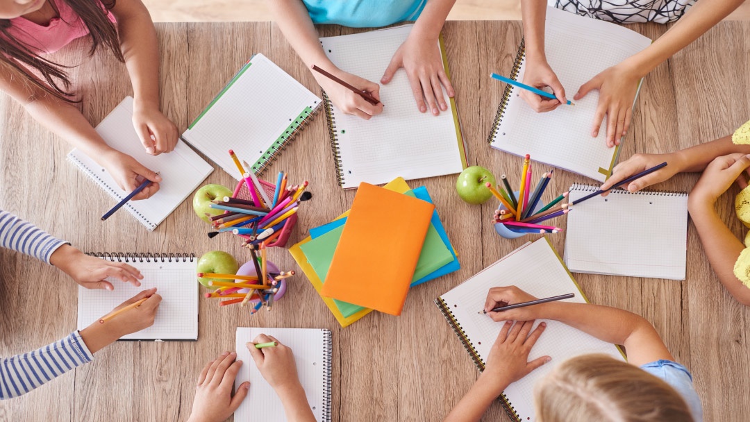 Niños en escuela de primaria