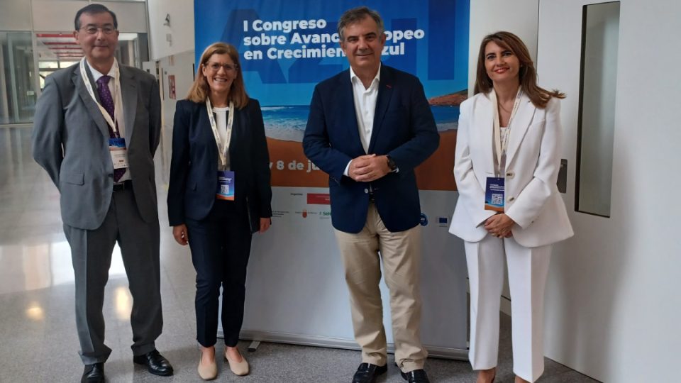 Políticos en presentación Jornada Crecimiento Azul