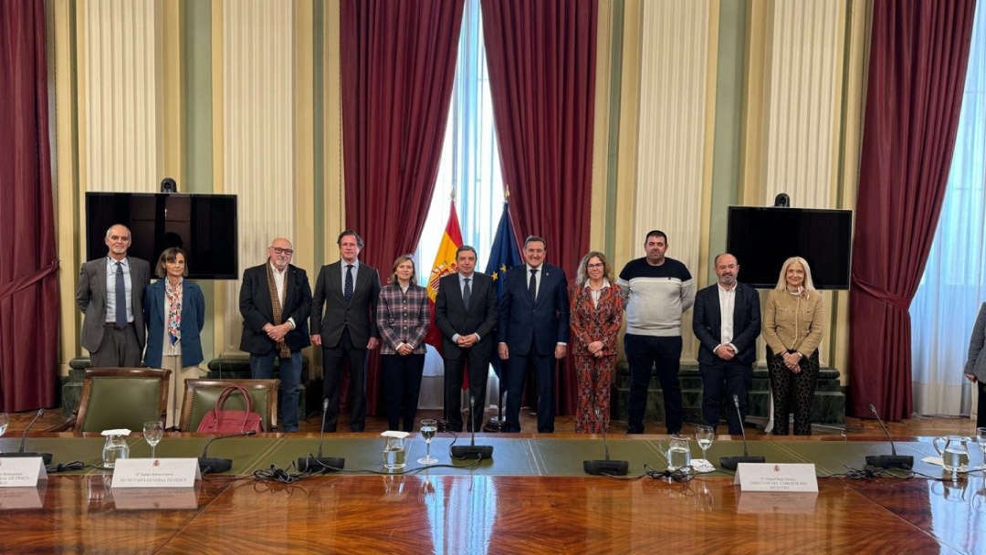 Reunión sector pesquero y acuícola con el Ministro Luis Planas