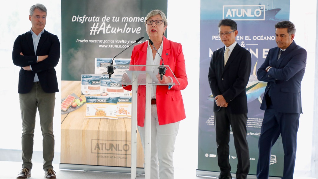 Rosa Quintana durante inauguración Atunlo