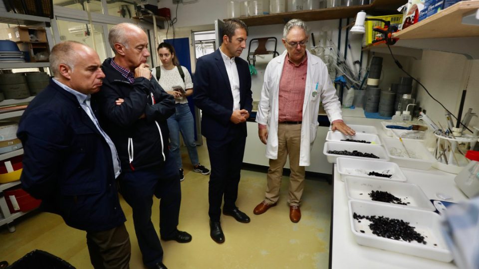 Conselleiro Mar, Alfonso Villares durante visita a CIMA
